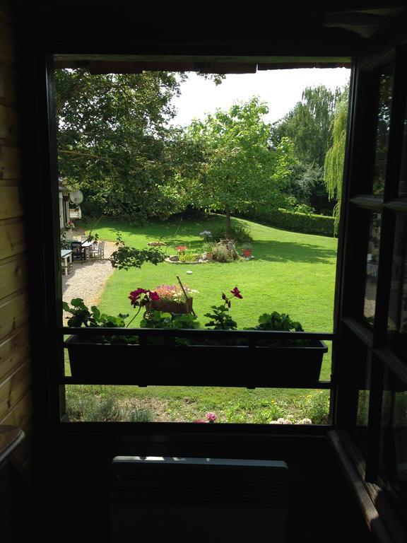 La Baronnie Bed and Breakfast Vieux-Pont Værelse billede